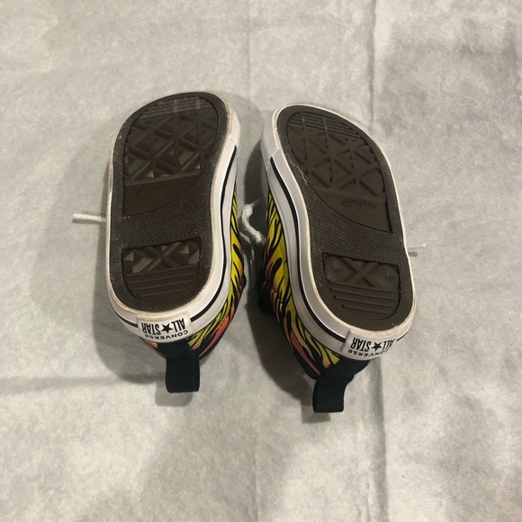 Converse Toddler sneakers size 8 - Picture 6 of 6